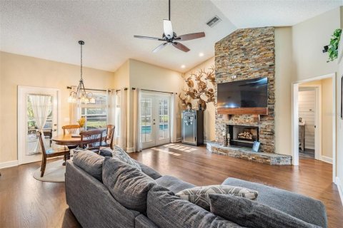 House in Palm Harbor, Florida 4 bedrooms, 214.98 sq.m. № 1751214 - photo 17