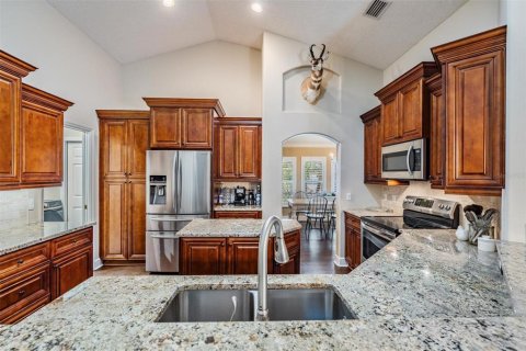House in Palm Harbor, Florida 4 bedrooms, 214.98 sq.m. № 1751214 - photo 11