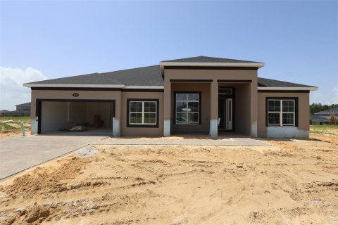 Villa ou maison à Apopka, Floride 4 chambres, 280.75 m2 № 2202562
