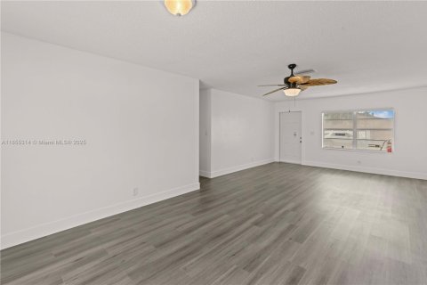 Villa ou maison à vendre à North Lauderdale, Floride: 3 chambres, 103.68 m2 № 1971152 - photo 5