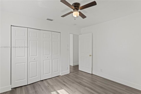 Villa ou maison à vendre à North Lauderdale, Floride: 3 chambres, 103.68 m2 № 1971152 - photo 15