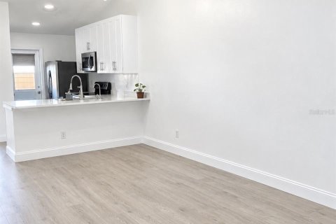 House in Orlando, Florida 1 bedroom, 65.31 sq.m. № 2378366 - photo 7