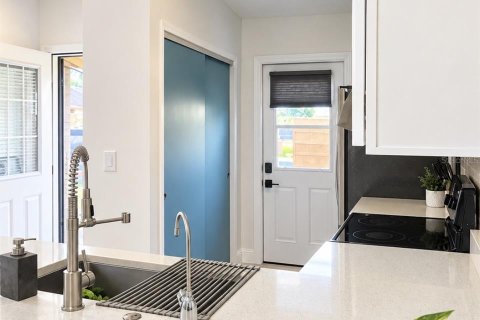 House in Orlando, Florida 1 bedroom, 65.31 sq.m. № 2378366 - photo 4