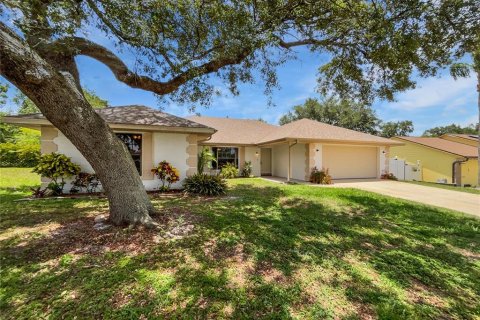 Casa en venta en Deltona, Florida, 3 dormitorios, 183.3 m2 № 1780990 - foto 9