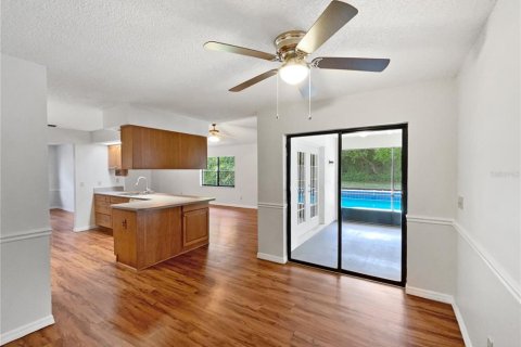 Casa en venta en Deltona, Florida, 3 dormitorios, 183.3 m2 № 1780990 - foto 12