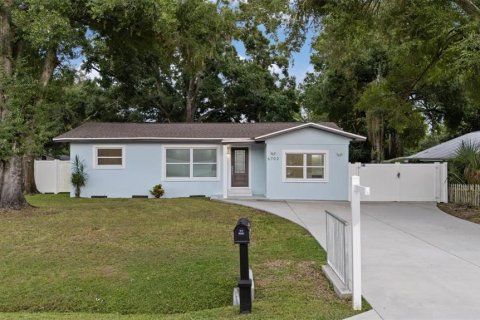 House in Tampa, Florida 3 bedrooms, 116.22 sq.m. № 2349582