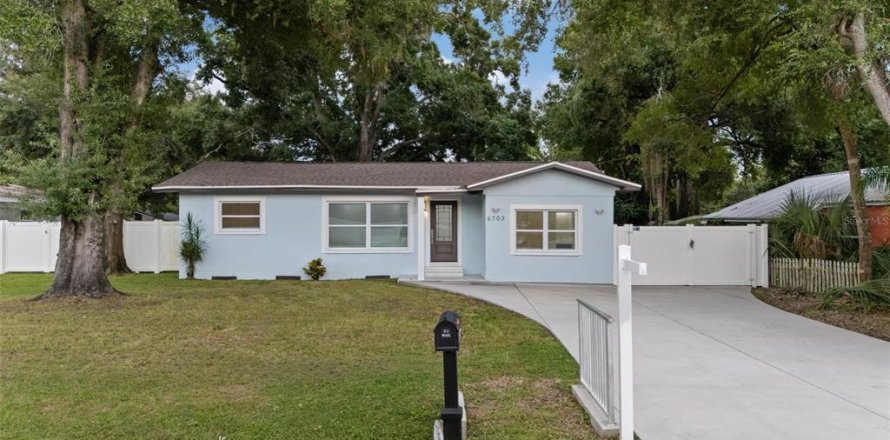 Villa ou maison à Tampa, Floride 3 chambres, 116.22 m2 № 2349582