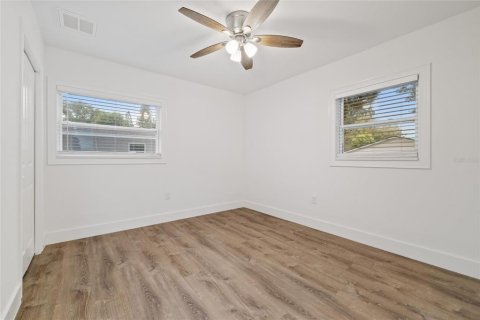Villa ou maison à vendre à Tampa, Floride: 3 chambres, 116.22 m2 № 2349582 - photo 8