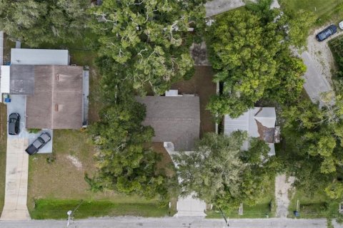 Villa ou maison à vendre à Tampa, Floride: 3 chambres, 116.22 m2 № 2349582 - photo 14