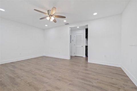 Villa ou maison à vendre à Tampa, Floride: 3 chambres, 116.22 m2 № 2349582 - photo 19