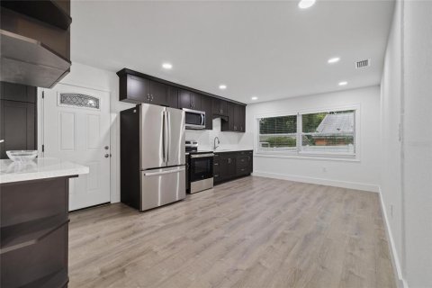 Villa ou maison à vendre à Tampa, Floride: 3 chambres, 116.22 m2 № 2349582 - photo 26