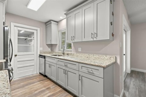 Villa ou maison à vendre à Longwood, Floride: 4 chambres, 130.53 m2 № 2425682 - photo 5