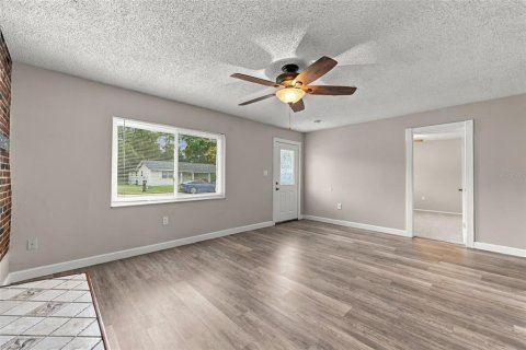 Villa ou maison à vendre à Longwood, Floride: 4 chambres, 130.53 m2 № 2425682 - photo 2