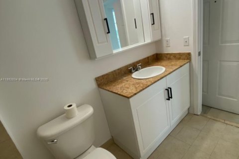 Copropriété à louer à Miami, Floride: 54.07 m2 № 1931609 - photo 12