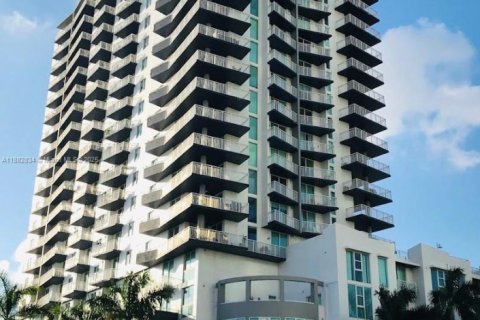 Copropriété à louer à Miami, Floride: 54.07 m2 № 1931609 - photo 1