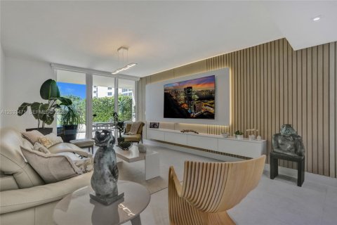 Condo in Sunny Isles Beach, Florida, 2 bedrooms  № 2078123 - photo 3