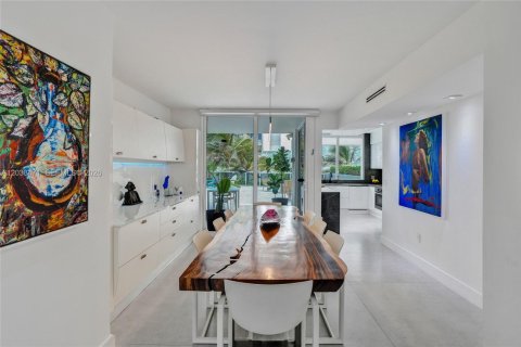 Condo in Sunny Isles Beach, Florida, 2 bedrooms  № 2078123 - photo 8
