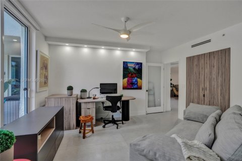 Condo in Sunny Isles Beach, Florida, 2 bedrooms  № 2078123 - photo 30