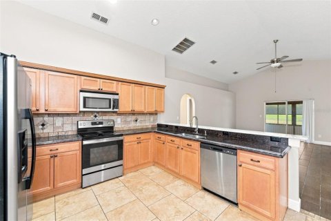 Villa ou maison à vendre à Groveland, Floride: 3 chambres, 162.76 m2 № 2391269 - photo 5