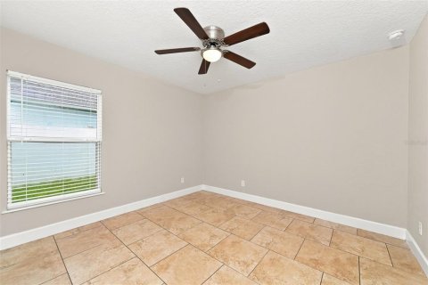 Villa ou maison à vendre à Groveland, Floride: 3 chambres, 162.76 m2 № 2391269 - photo 17
