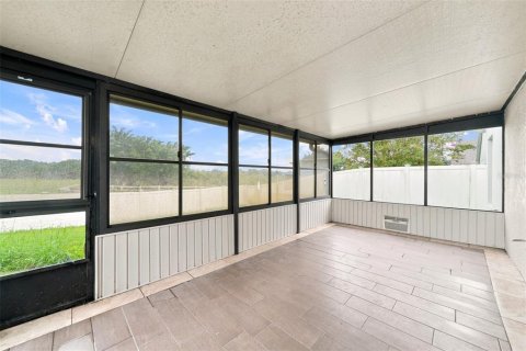 Villa ou maison à vendre à Groveland, Floride: 3 chambres, 162.76 m2 № 2391269 - photo 10