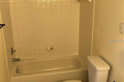Copropriété à louer à Orlando, Floride: 2 chambres, 107.67 m2 № 2416433 - photo 12