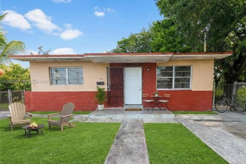 Снять в аренду виллу или дом в Майами, Флорида 2 спальни, 141.77м2, № 1988162 - фото 7