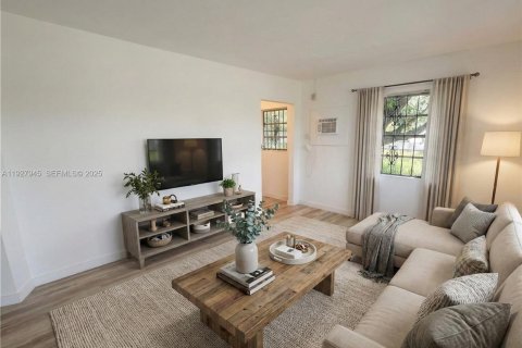 Снять в аренду виллу или дом в Майами, Флорида 2 спальни, 141.77м2, № 1988162 - фото 1