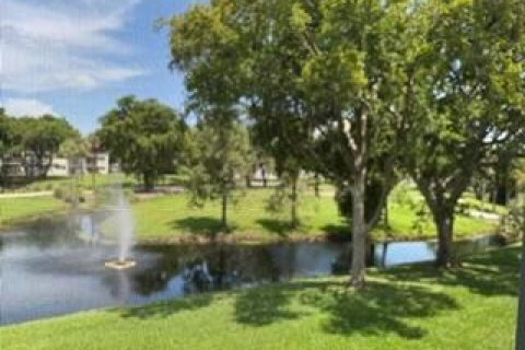 Condo à Pembroke Pines, Floride, 2 chambres  № 2261653