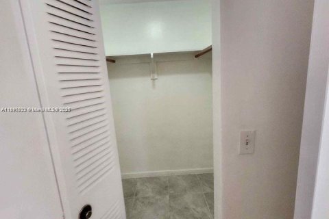 Appartement à louer à North Miami, Floride: 1 chambre, 59.46 m2 № 1950546 - photo 10