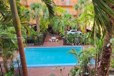 Appartement à louer à North Miami, Floride: 1 chambre, 59.46 m2 № 1950546 - photo 1