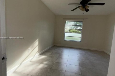 Appartement à louer à North Miami, Floride: 1 chambre, 59.46 m2 № 1950546 - photo 8
