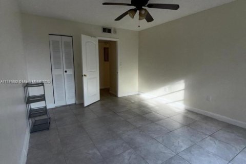 Appartement à louer à North Miami, Floride: 1 chambre, 59.46 m2 № 1950546 - photo 7