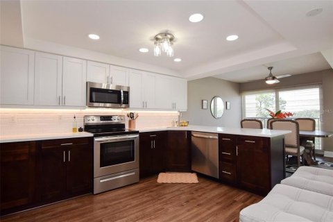 Condominio en alquiler en Largo, Florida, 2 dormitorios, 133.78 m2 № 2101498 - foto 11