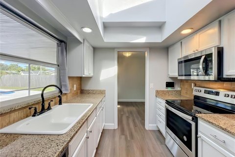 Villa ou maison à vendre à Fern Park, Floride: 4 chambres, 142.14 m2 № 2419870 - photo 30