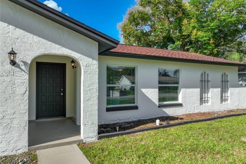 Villa ou maison à vendre à Fern Park, Floride: 4 chambres, 142.14 m2 № 2419870 - photo 9