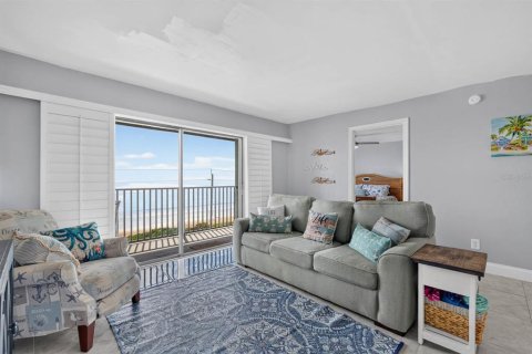Condo in Ormond Beach, Florida, 2 bedrooms № 2208110 - photo 13