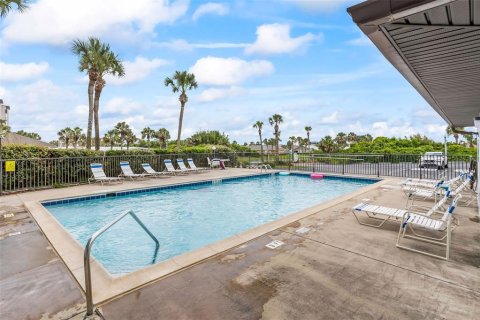 Condo in Ormond Beach, Florida, 2 bedrooms № 2208110 - photo 7