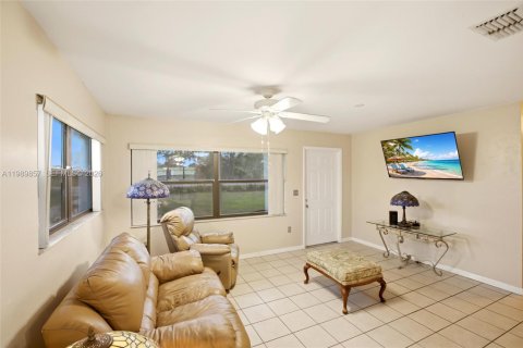 Casa en venta en Lake Placid, Florida, 2 dormitorios, 161.28 m2 № 2051829 - foto 3