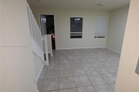 Villa ou maison à louer à Homestead, Floride: 3 chambres, 130.25 m2 № 1949557 - photo 5