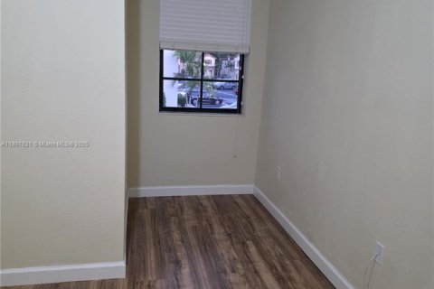 Villa ou maison à louer à Homestead, Floride: 3 chambres, 130.25 m2 № 1949557 - photo 21