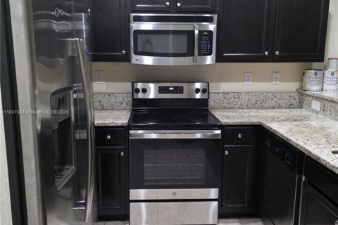 Villa ou maison à louer à Homestead, Floride: 3 chambres, 130.25 m2 № 1949557 - photo 10