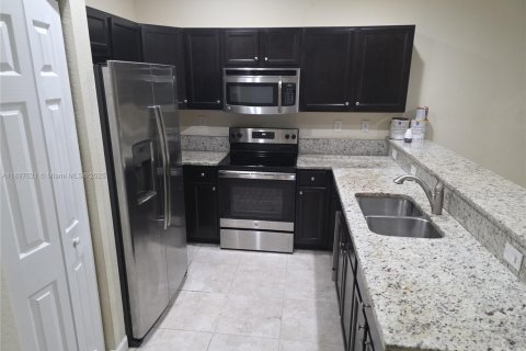 Villa ou maison à louer à Homestead, Floride: 3 chambres, 130.25 m2 № 1949557 - photo 7
