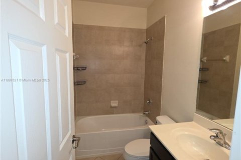 Villa ou maison à louer à Homestead, Floride: 3 chambres, 130.25 m2 № 1949557 - photo 27