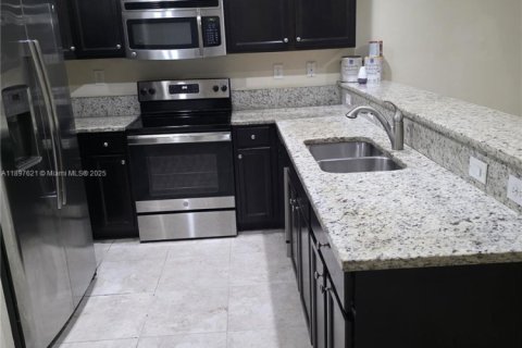 Villa ou maison à louer à Homestead, Floride: 3 chambres, 130.25 m2 № 1949557 - photo 8