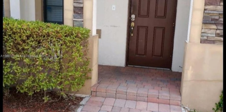 Villa ou maison à Homestead, Floride 3 chambres, 130.25 m2 № 1949557