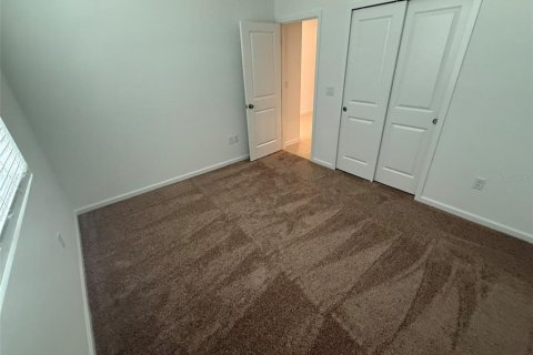 House in MERIDIAN PARKS in Orlando, Florida 4 bedrooms, 219.71 sq.m. № 1909135 - photo 9