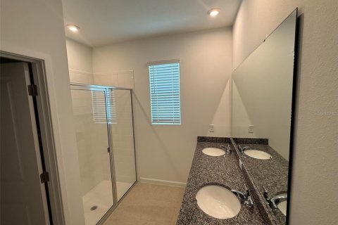 House in MERIDIAN PARKS in Orlando, Florida 4 bedrooms, 219.71 sq.m. № 1909135 - photo 28