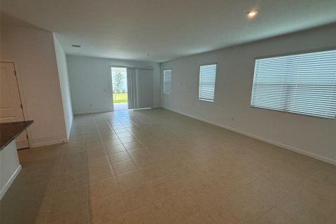House in MERIDIAN PARKS in Orlando, Florida 4 bedrooms, 219.71 sq.m. № 1909135 - photo 21