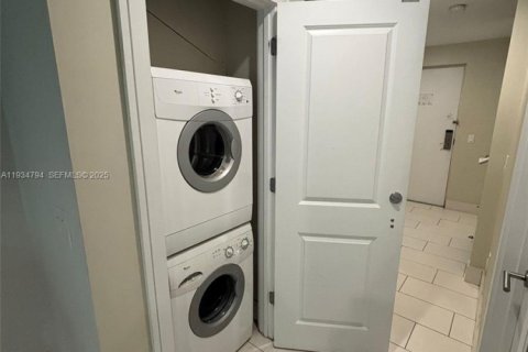 Купить кондоминиум в Дорал, Флорида 3 спальни, 192.31м2, № 1993014 - фото 23